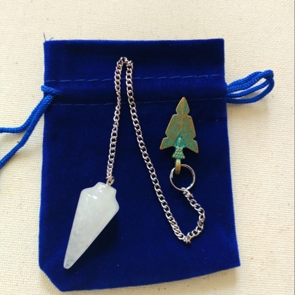Clear Quartz Arrowhead Master Healing Pendulum on chain - Picture 3 of 7
